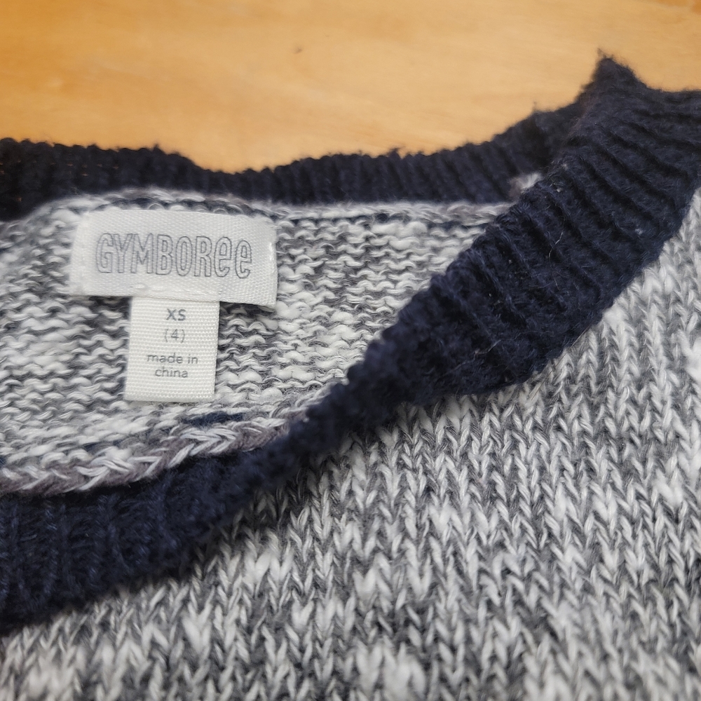 Sweater - Picture 3 of 4